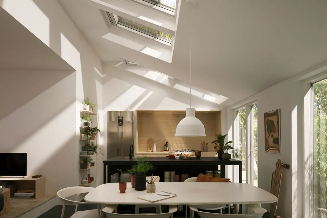 Slipp inn mer naturlig lys på kjøkkenet gjennom VELUX takvinduer