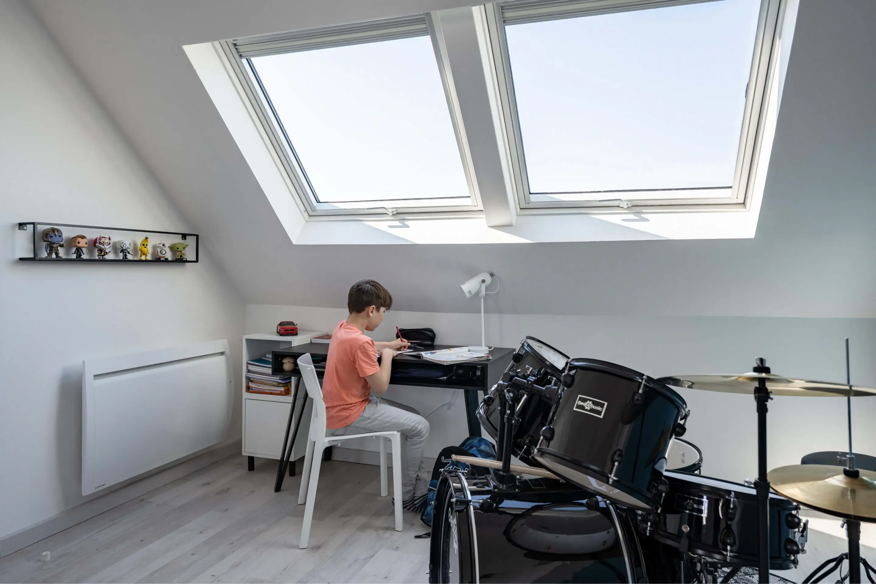Comment métamorphoser un grenier sombre en une chambre lumineuse